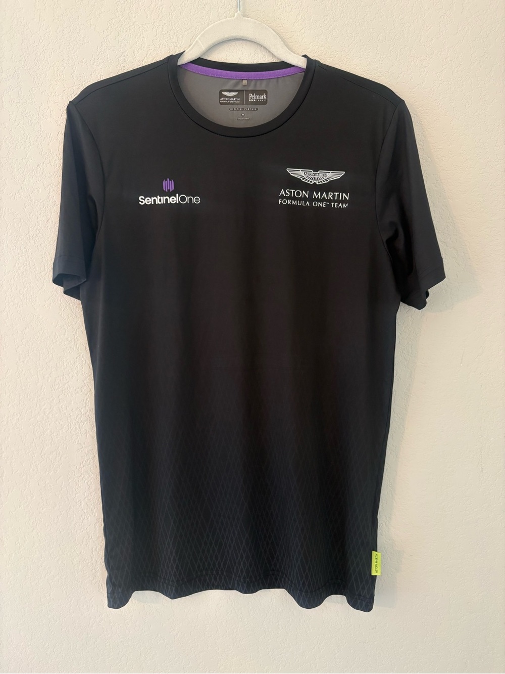 Techfit Men’s Formula One Aston Martin Pelmark Black Short Sleeve Shirt Medium